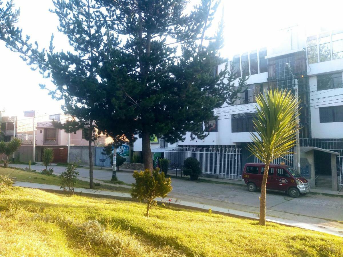Casa Blanca Hospedaje Huamancaca Ngoại thất bức ảnh