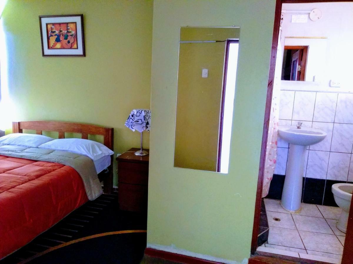 Casa Blanca Hospedaje Huamancaca Phòng bức ảnh